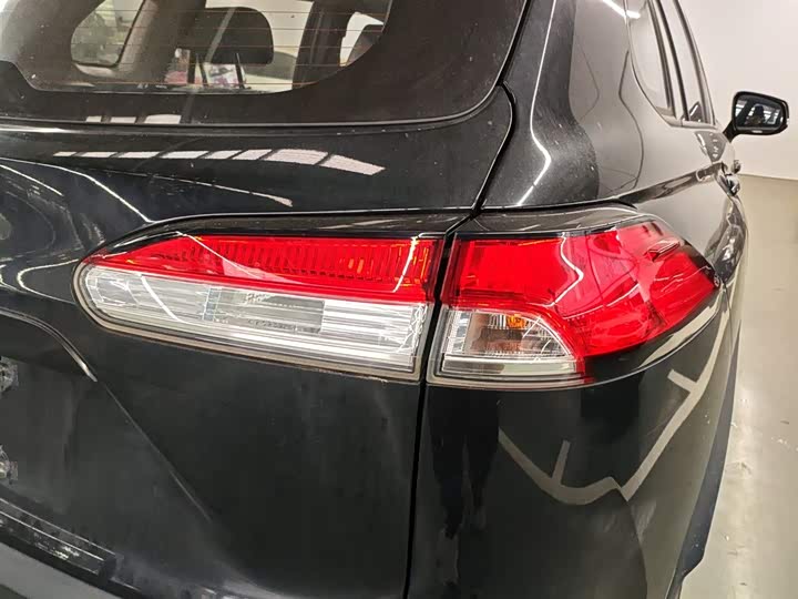 Фото 8 - Toyota Corolla Cross