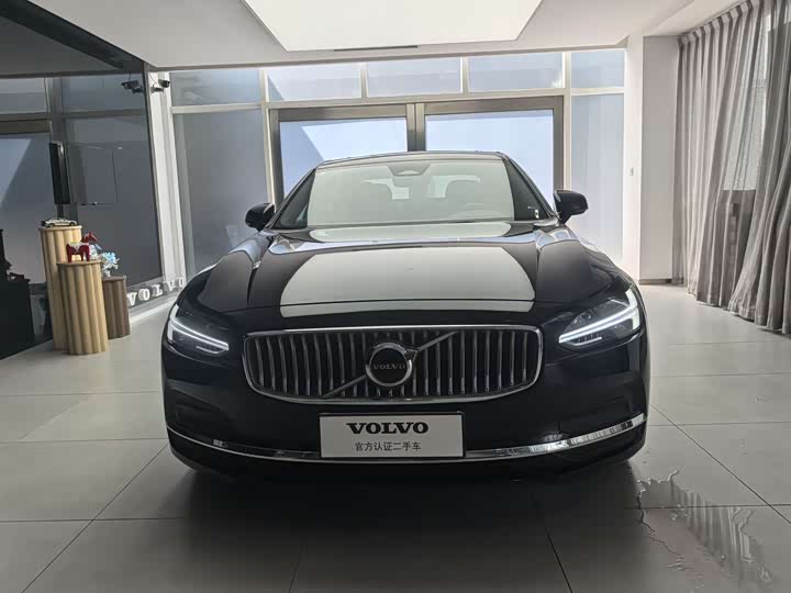 Фото 2 - Volvo S90