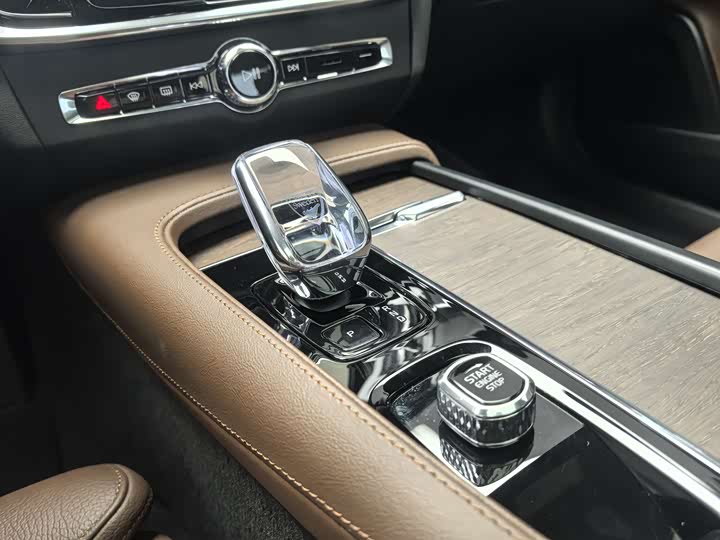 Фото 5 - Volvo S90