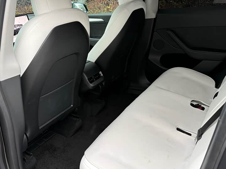 Фото 9 - Tesla Model Y