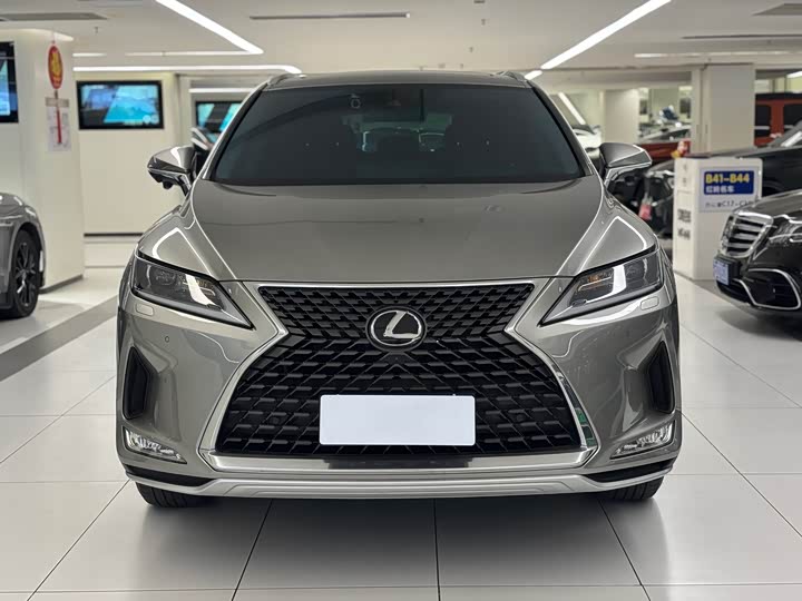 Фото 2 - Lexus RX