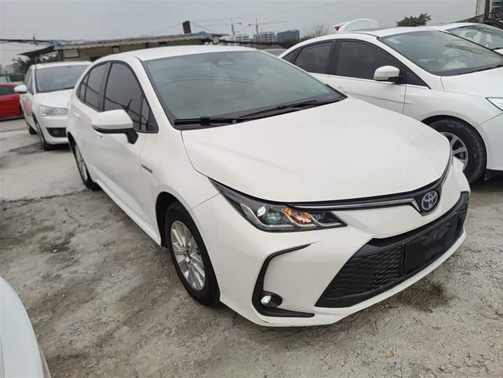 Фото 4 - Toyota Corolla