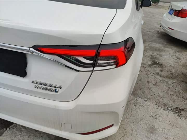 Фото 8 - Toyota Corolla