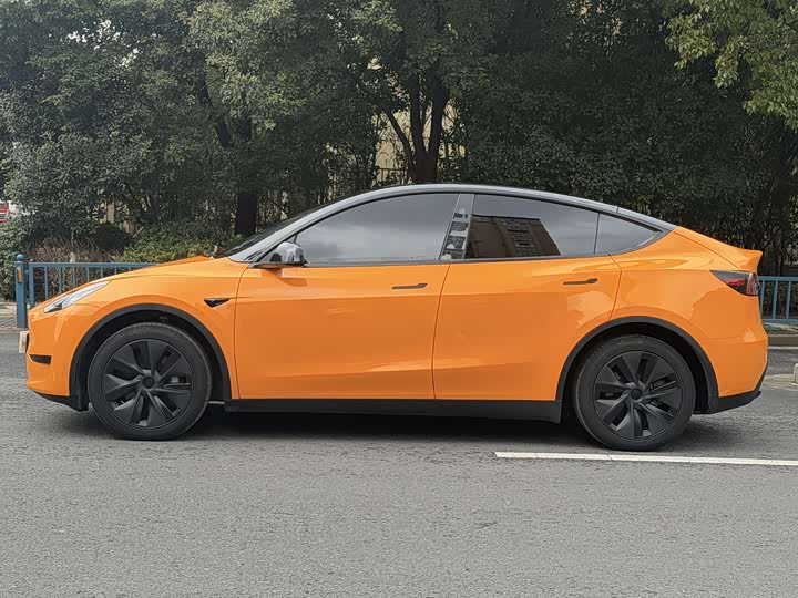 Фото 3 - Tesla Model Y