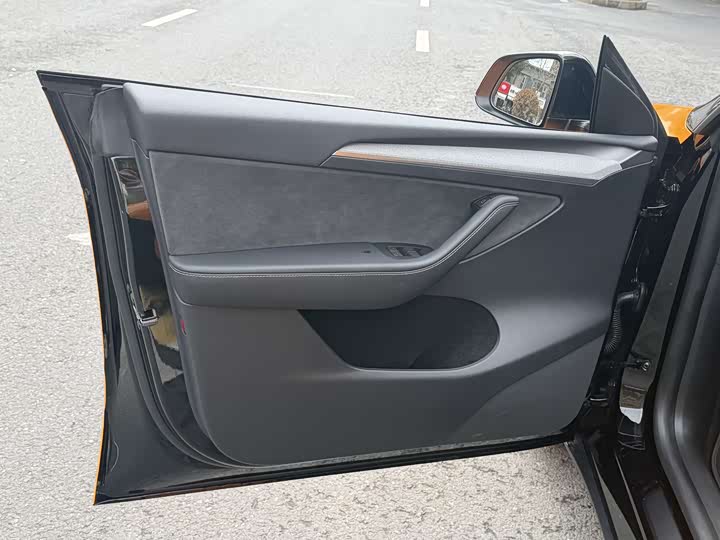 Фото 6 - Tesla Model Y