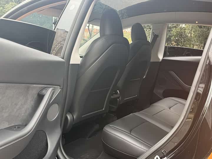 Фото 9 - Tesla Model Y