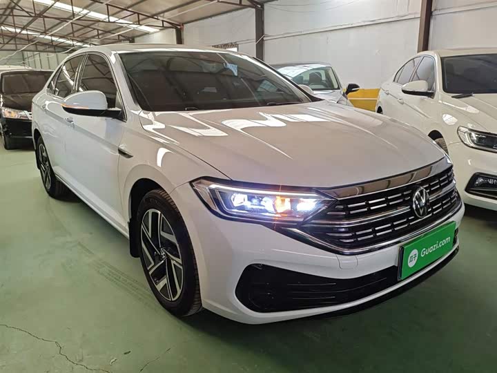 Фото 4 - Volkswagen Sagitar L