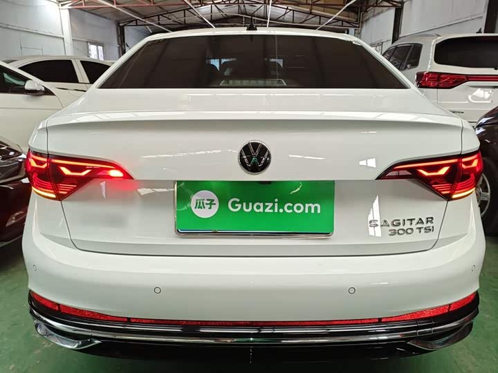 Фото 6 - Volkswagen Sagitar L