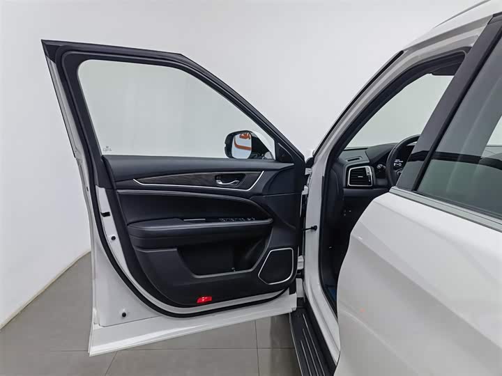 Фото 8 - Honda UR-V