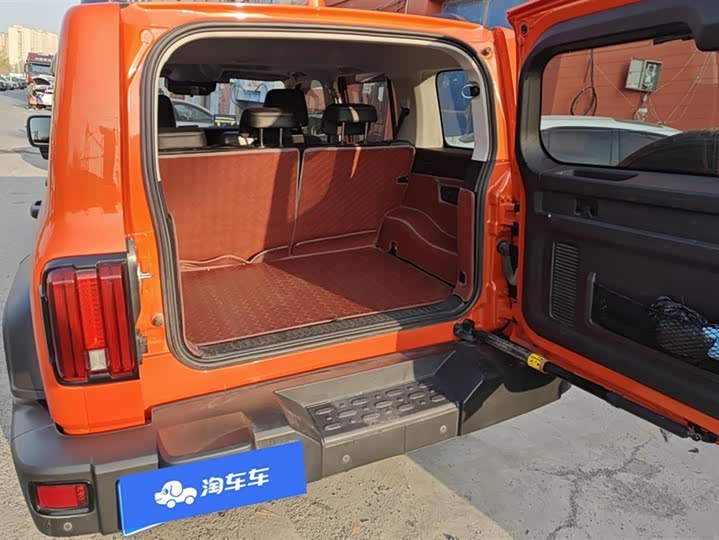 Фото 4 - Tank 300