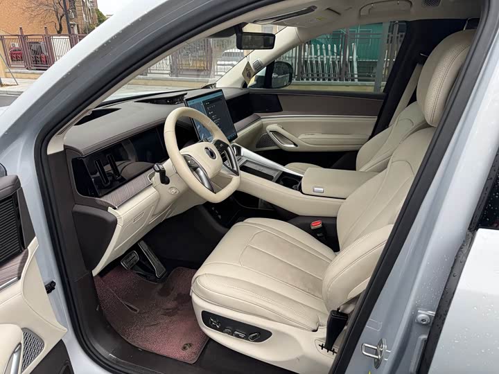 Фото 7 - Denza N9