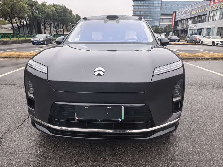 Фото 2 - Nio ES8