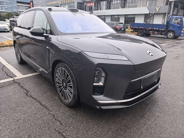 Фото 3 - Nio ES8