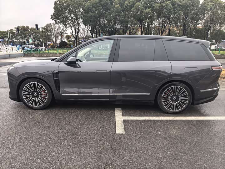 Фото 9 - Nio ES8