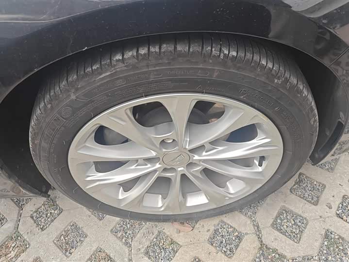 Фото 6 - Cadillac CT5