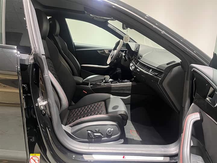 Фото 9 - Audi RS 5