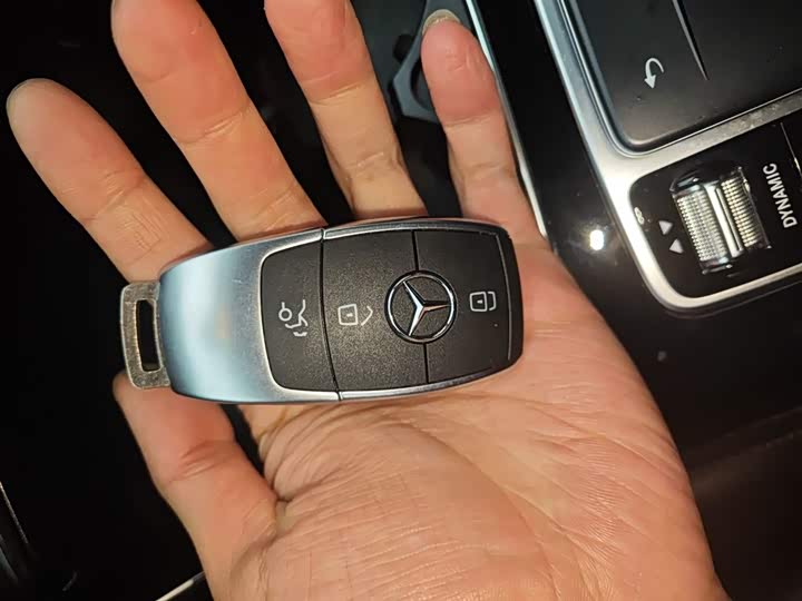 Фото 9 - Mercedes-Benz GLC-Class