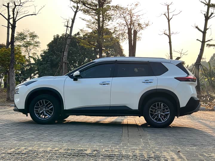 Фото 8 - Nissan X-Trail