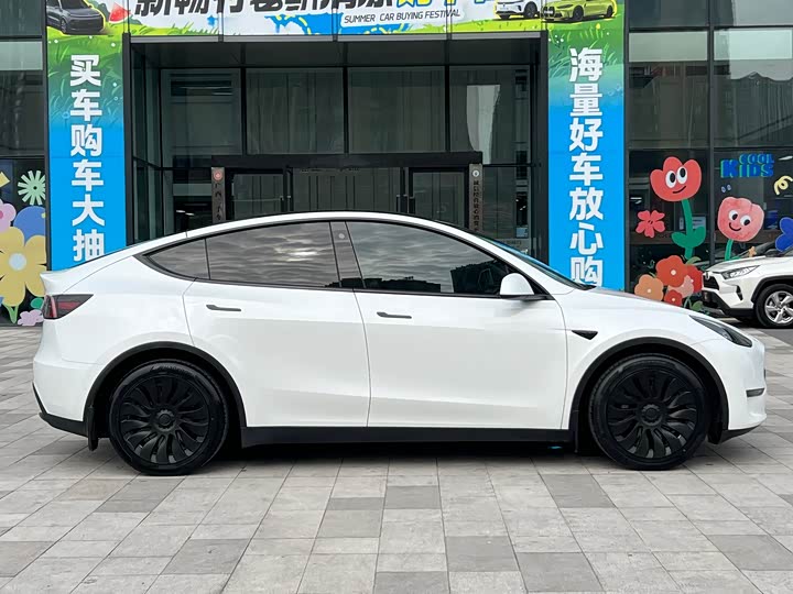 Фото 7 - Tesla Model Y