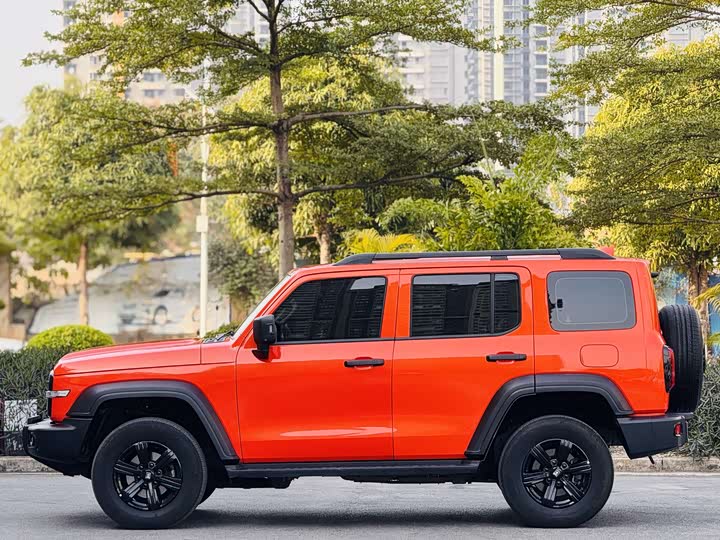 Фото 3 - Tank 300