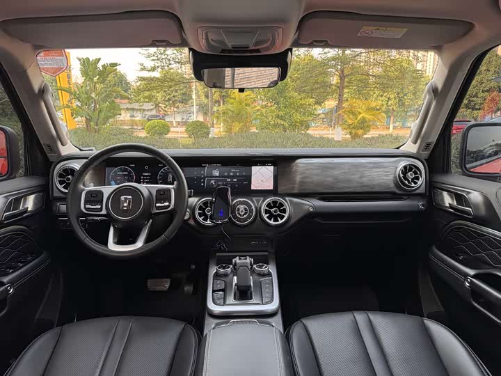 Фото 8 - Tank 300