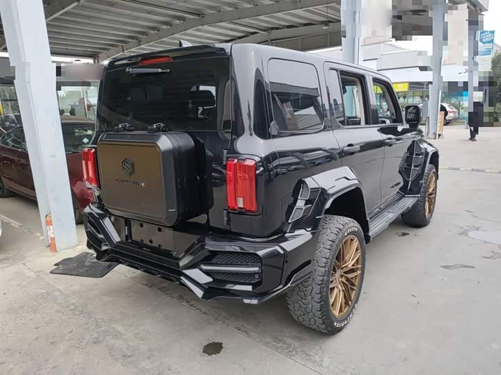 Фото 7 - Tank 300