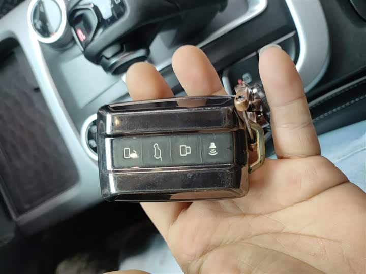 Фото 9 - Tank 300