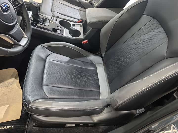 Фото 8 - Subaru Crosstrek