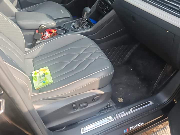 Фото 8 - Volkswagen Tiguan L Hybrid