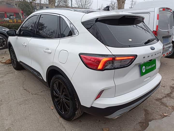 Фото 5 - Ford Escape