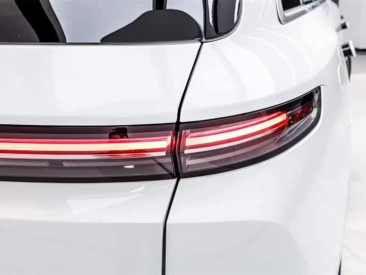 Фото 6 - LiXiang L7