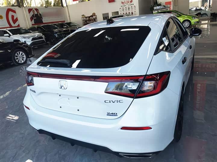 Фото 6 - Honda Civic