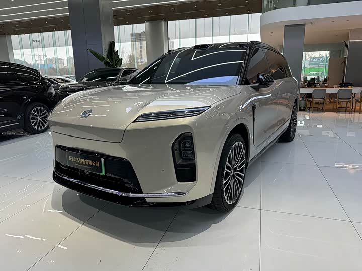 Фото 1 - Nio ES8