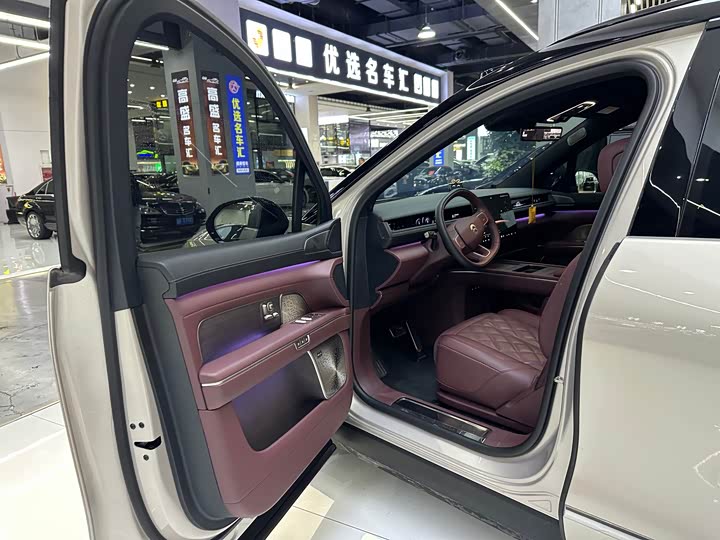 Фото 8 - Nio ES8