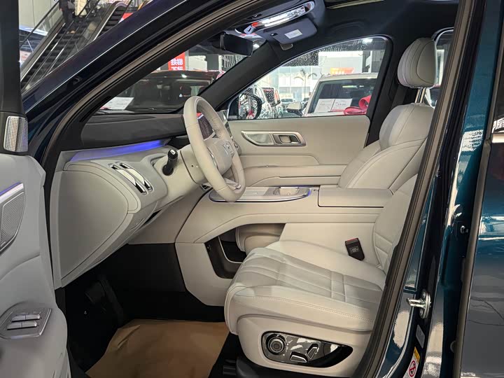 Фото 9 - Changan Deepal S09