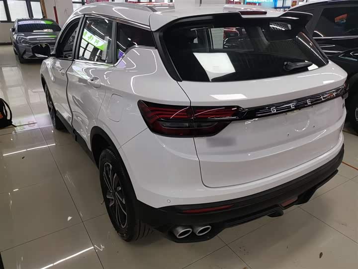 Фото 5 - Geely Coolray