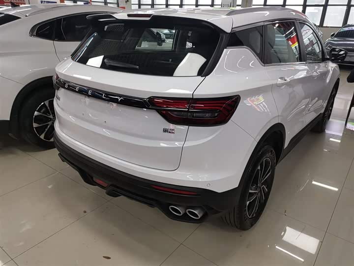 Фото 7 - Geely Coolray