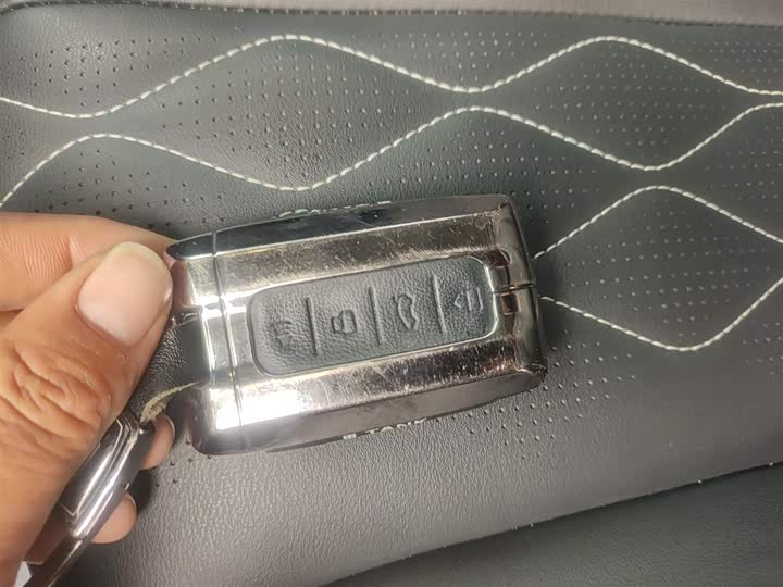 Фото 9 - Tank 300