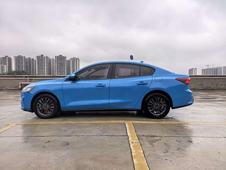 Фото 3 - Ford Focus