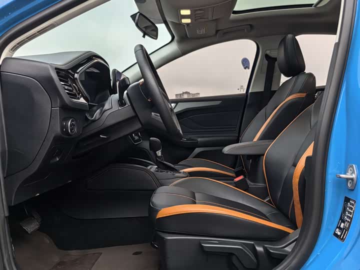 Фото 6 - Ford Focus