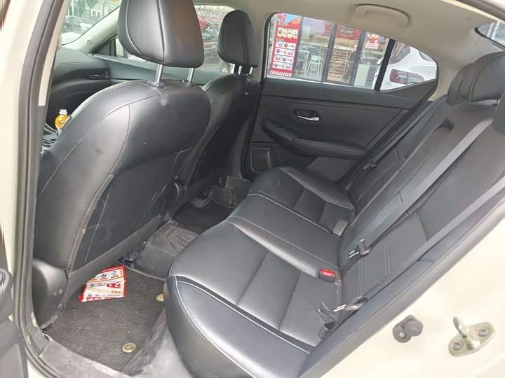 Фото 5 - Nissan Sylphy