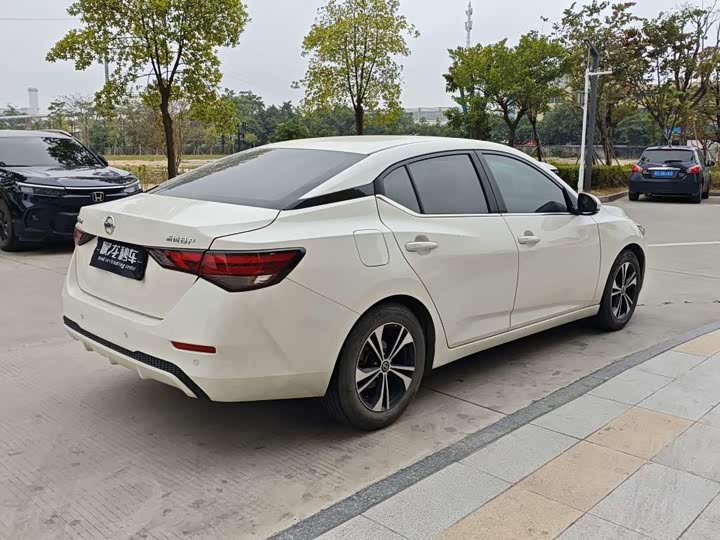 Фото 7 - Nissan Sylphy