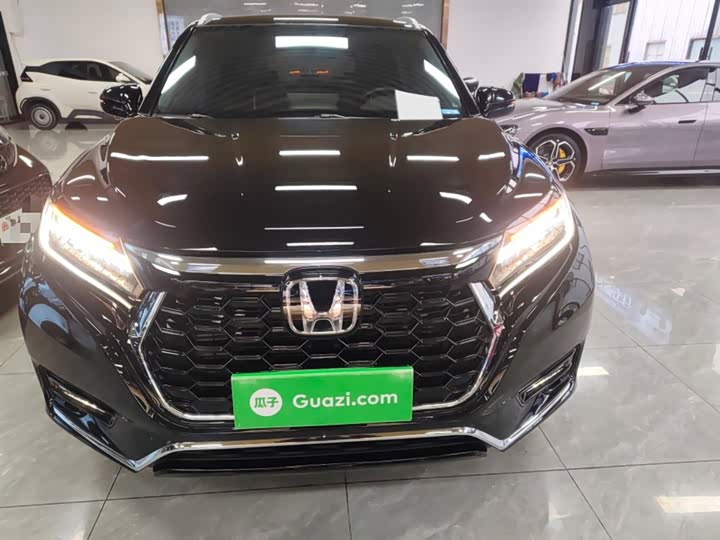 Фото 3 - Honda UR-V