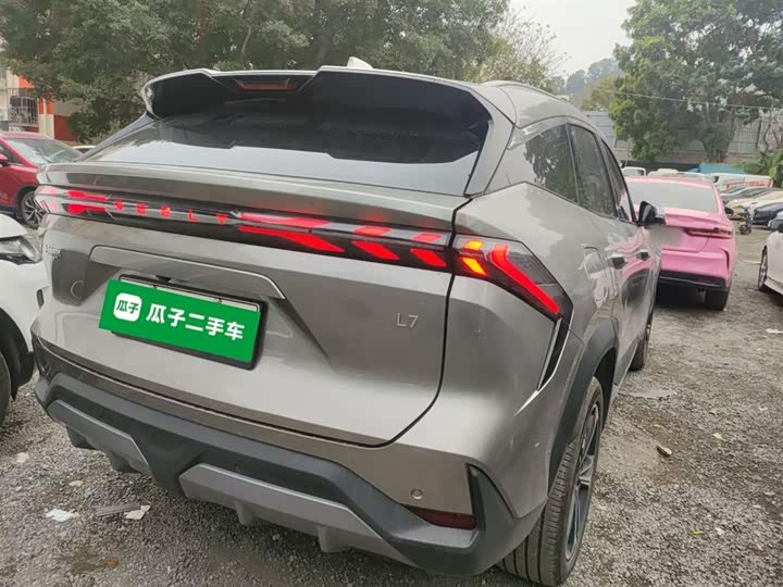 Фото 7 - Geely Galaxy L7