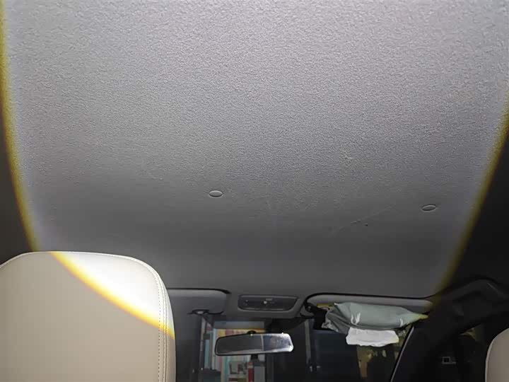 Фото 9 - Toyota Yaris L Hatchback