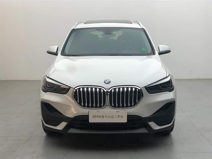 Фото 2 - BMW X1