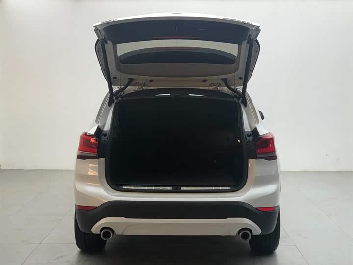 Фото 6 - BMW X1