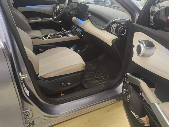 Фото 8 - BYD Yuan Plus