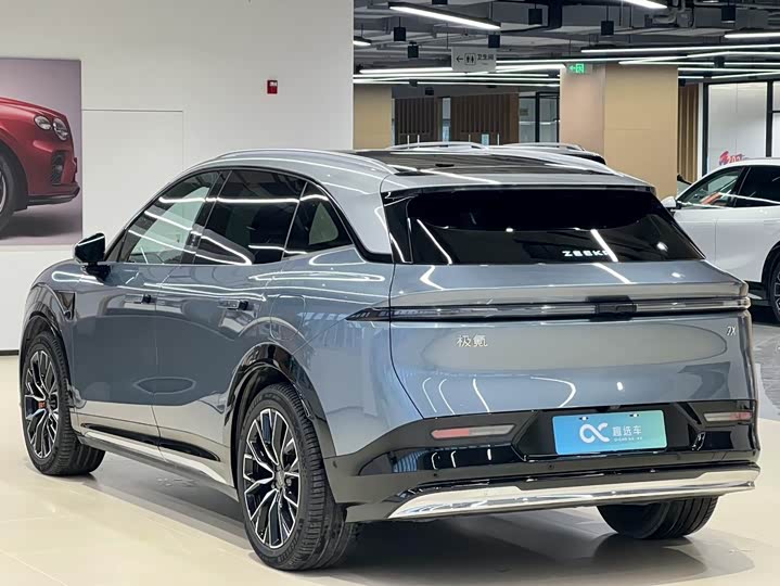 Фото 6 - Zeekr 7X