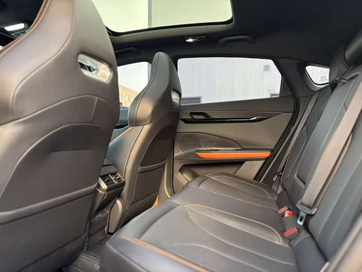 Фото 6 - Changan UNI-V